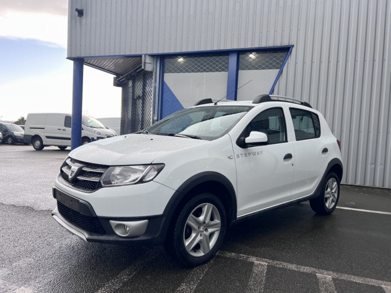 Photo 2 de l'offre de Dacia Sandero (2) Stepway Prestige TCe 90 à 9490€ chez Carlyss automobiles Vitré