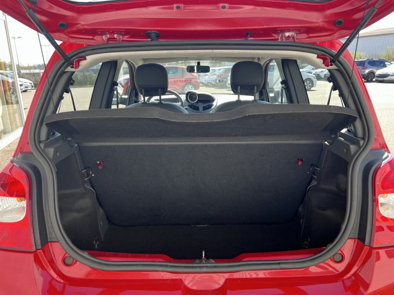 Photo 11 de l'offre de Renault Twingo (2) Expression 1.2 16v 75ch LEV Eco2 à 6290€ chez Carlyss automobiles Vitré