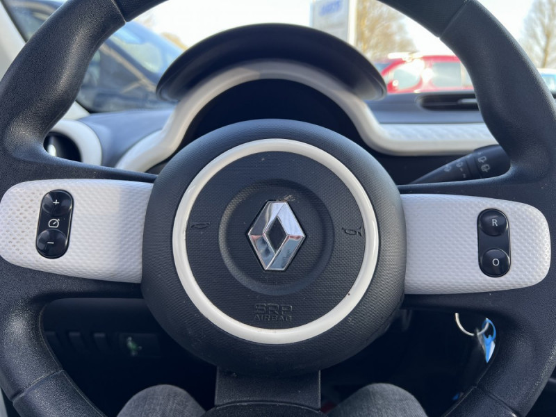 Photo 10 de l'offre de Renault Twingo (3) Zen SCe 70 BC à 8990€ chez Carlyss automobiles Vitré