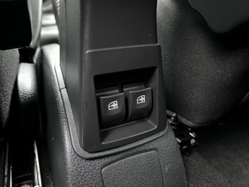 Photo 13 de l'offre de Dacia Sandero (2) Stepway Prestige TCe 90 à 9490€ chez Carlyss automobiles Vitré