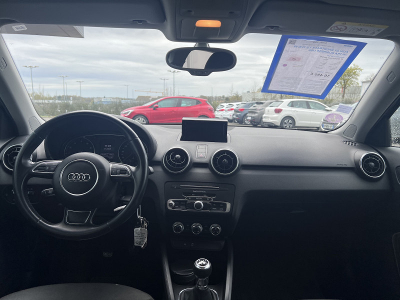 Photo 6 de l'offre de AUDI A1 Sportback 1.0 TFSI 95 ultra Business Line à 16490€ chez Carlyss automobiles Vitré