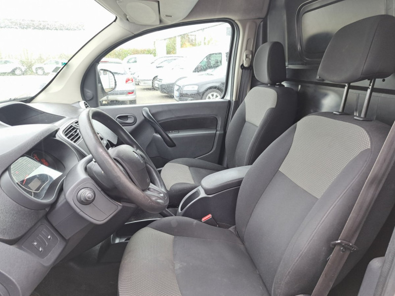 Photo 8 de l'offre de Renault Kangoo Express (2) Grand Confort dCi 90 EDC  9825 euros HT à 11790€ chez Carlyss automobiles Vitré