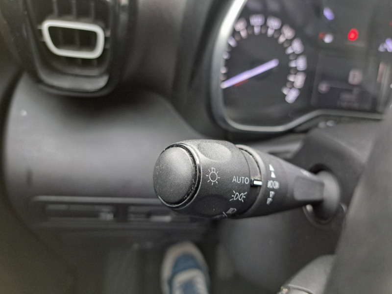 Photo 14 de l'offre de CITROEN C3 Aircross BlueHDi 100 S&S BVM6 Shine Business à 11790€ chez Carlyss automobiles Vitré