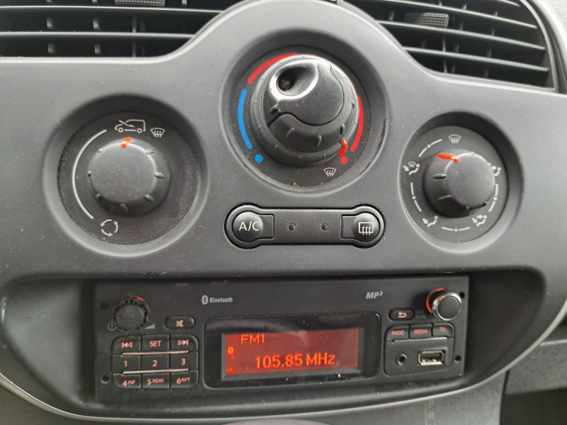 Photo 10 de l'offre de Renault Kangoo Express (2) Grand Confort dCi 90 EDC  9825 euros HT à 11790€ chez Carlyss automobiles Vitré