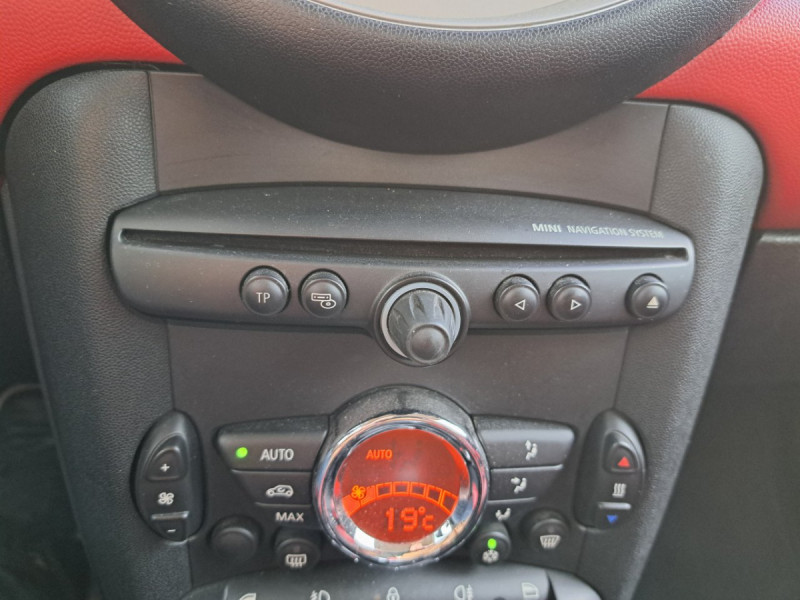 Photo 10 de l'offre de Mini Mini (3) Cooper D 112 ch BVA6 à 11490€ chez Carlyss automobiles Vitré