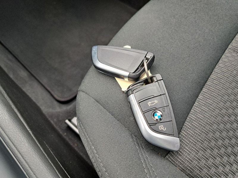 Photo 23 de l'offre de BMW X1 (2) sDrive18d Lounge BVA8 à 22490€ chez Carlyss automobiles Vitré
