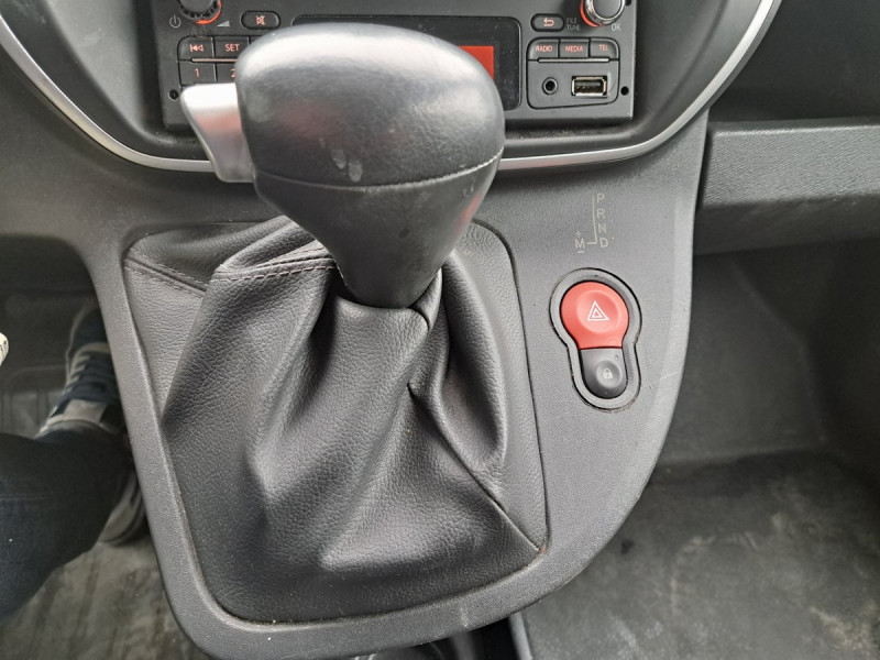 Photo 9 de l'offre de Renault Kangoo Express (2) Grand Confort dCi 90 EDC  9825 euros HT à 11790€ chez Carlyss automobiles Vitré