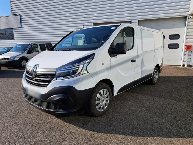 Photo 2 de l'offre de Renault Trafic (3) NV FG CF L1H1 1200 dCi 120 S&S  14575 euros HT à 17490€ chez Carlyss automobiles Vitré