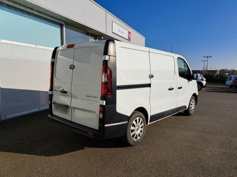 Photo 4 de l'offre de Renault Trafic (3) NV FG CF L1H1 1200 dCi 120 S&S  14575 euros HT à 17490€ chez Carlyss automobiles Vitré