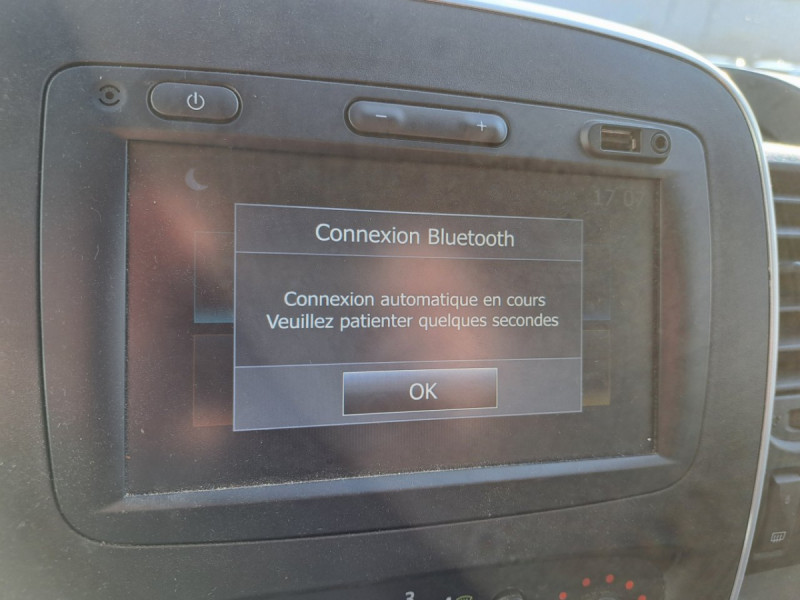 Photo 11 de l'offre de Renault Trafic (3) NV FG CF L1H1 1200 dCi 120 S&S  14575 euros HT à 17490€ chez Carlyss automobiles Vitré