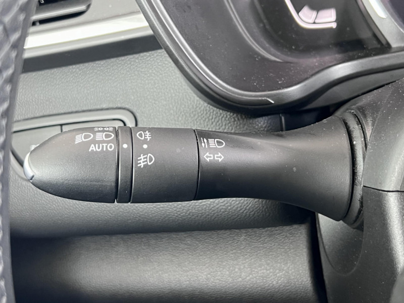 Photo 21 de l'offre de RENAULT Kadjar Evolution dCi 115 EDC à 17490€ chez Carlyss automobiles Vitré
