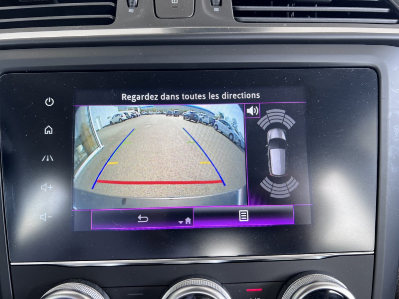 Photo 11 de l'offre de RENAULT Kadjar Evolution dCi 115 EDC à 17490€ chez Carlyss automobiles Vitré