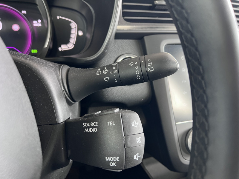 Photo 20 de l'offre de RENAULT Kadjar Evolution dCi 115 EDC à 17490€ chez Carlyss automobiles Vitré