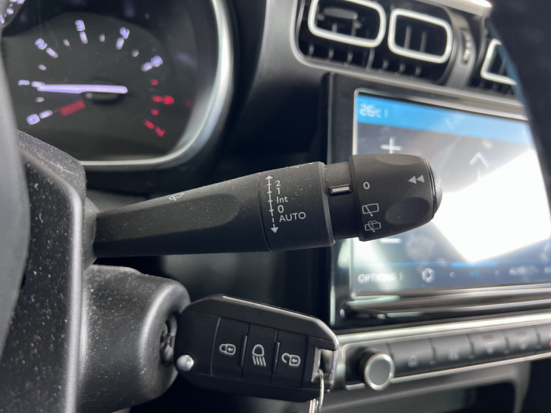 Photo 14 de l'offre de CITROEN C3 Aircross BlueHDi 110 S&S BVM6 Shine à 15490€ chez Carlyss automobiles Vitré