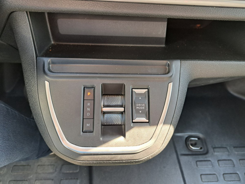 Photo 18 de l'offre de Citroën Jumpy (3) 24992 euros HT  Taille XL BHDi 180 EAT8   à 29990€ chez Carlyss automobiles Vitré