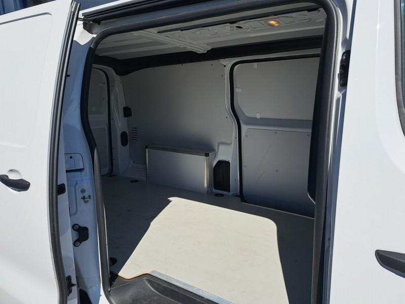 Photo 5 de l'offre de Citroën Jumpy (3) 24992 euros HT  Taille XL BHDi 180 EAT8   à 29990€ chez Carlyss automobiles Vitré