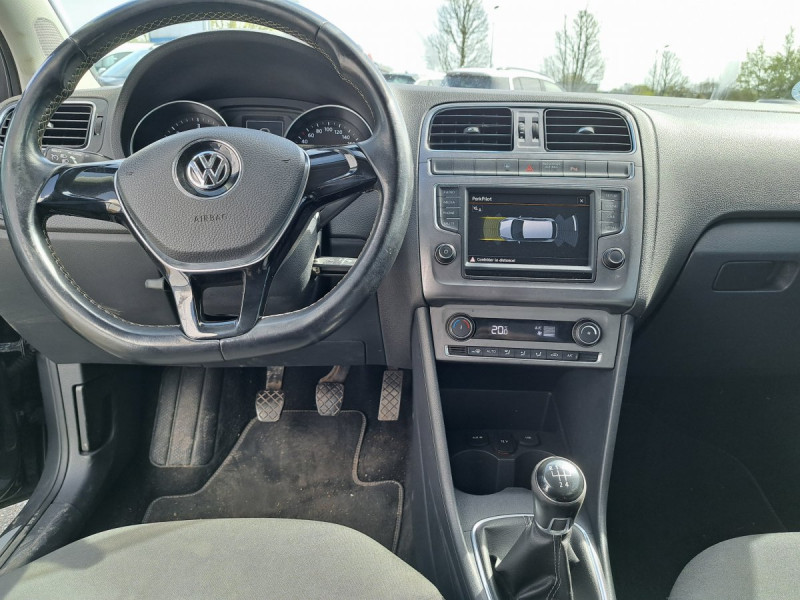 Photo 6 de l'offre de Volkswagen Polo (5) 1.4 TDI 90 Lounge BMT à 9990€ chez Carlyss automobiles Vitré