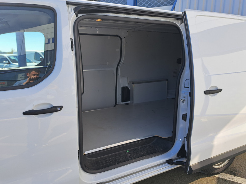 Photo 7 de l'offre de Citroën Jumpy (3) 24992 euros HT  Taille XL BHDi 180 EAT8   à 29990€ chez Carlyss automobiles Vitré