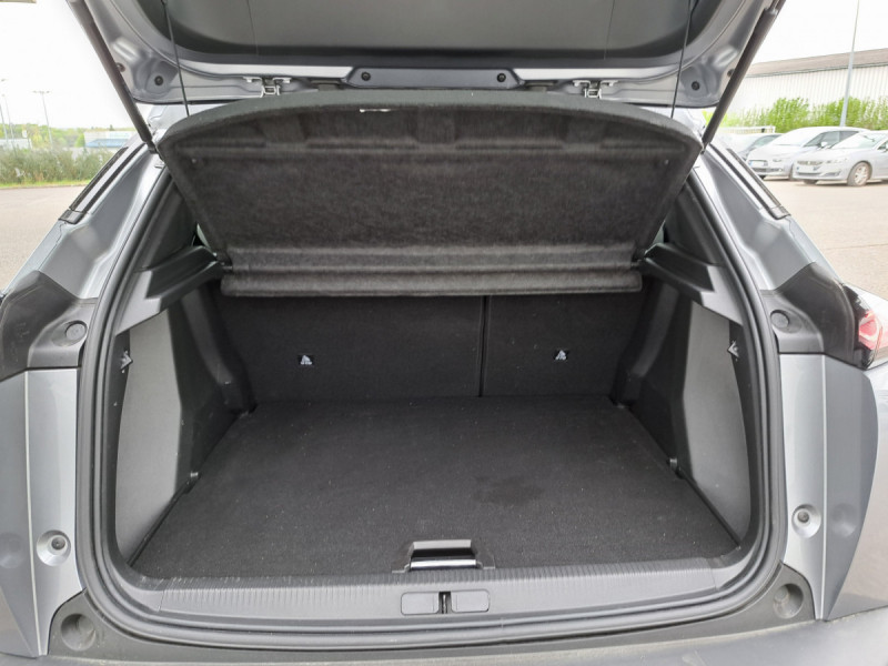 Photo 9 de l'offre de Peugeot 2008 (2) BLUEHDI 130 S&S EAT8 ALLURE PACK à 24490€ chez Carlyss automobiles Vitré