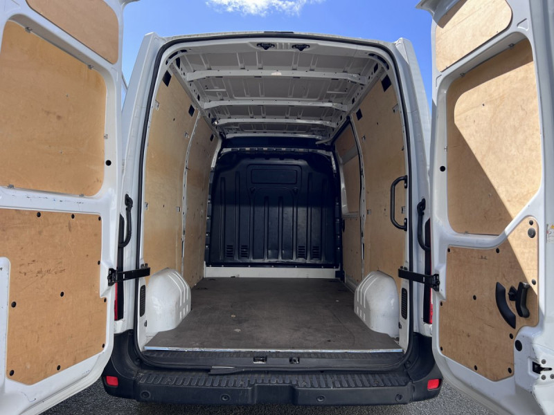 Photo 5 de l'offre de Renault Master (3) 19575 euros HT FG Tr CF F3300 L2H2 Blue dCi 150 à 23490€ chez Carlyss automobiles Vitré