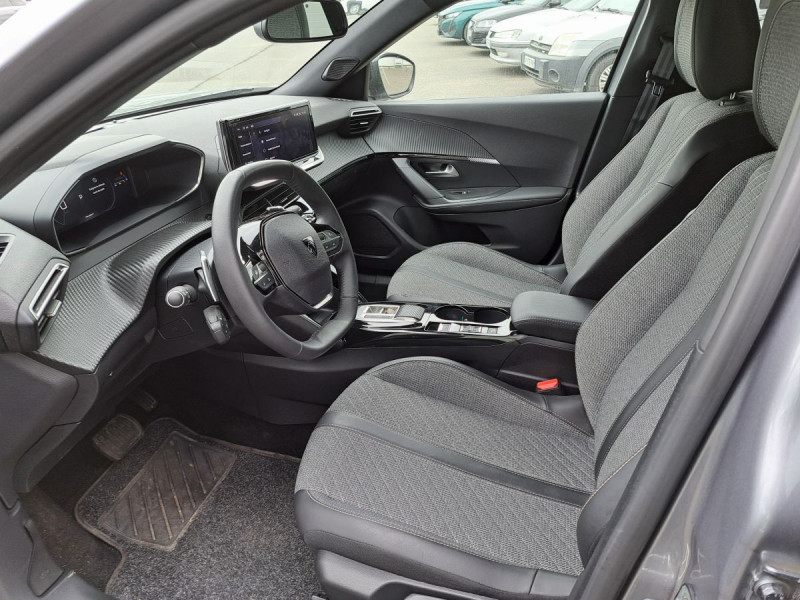 Photo 13 de l'offre de Peugeot 2008 (2) BLUEHDI 130 S&S EAT8 ALLURE PACK à 24490€ chez Carlyss automobiles Vitré