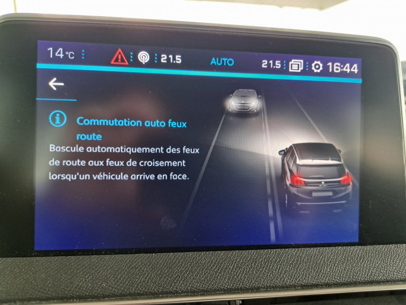 Photo 17 de l'offre de PEUGEOT 3008 (2) BlueHDi 130 S&S EAT8 Allure à 17790€ chez Carlyss automobiles Vitré