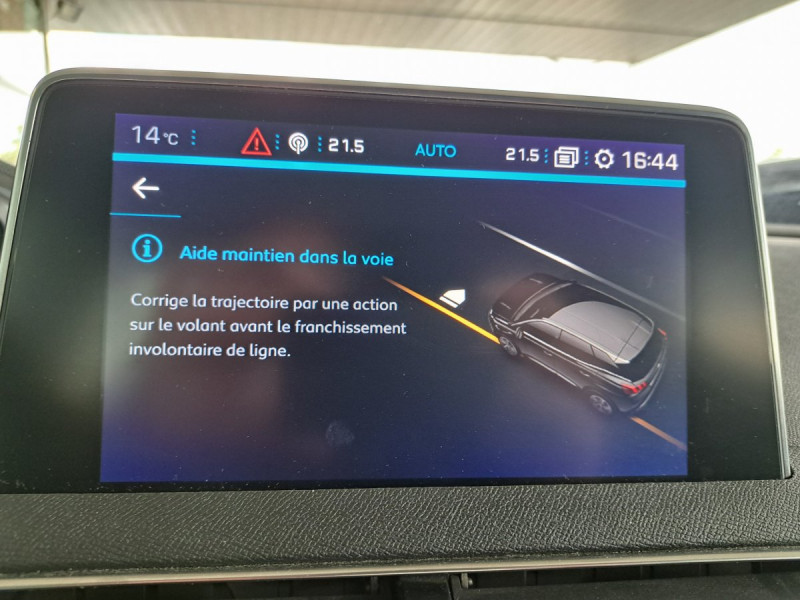 Photo 18 de l'offre de PEUGEOT 3008 (2) BlueHDi 130 S&S EAT8 Allure à 17790€ chez Carlyss automobiles Vitré