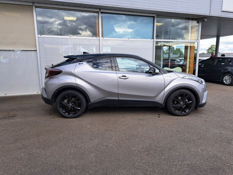 Photo 2 de l'offre de TOYOTA C-HR 1.8 HYBRIDE 122 GRAPHIC à 19990€ chez Carlyss automobiles Vitré