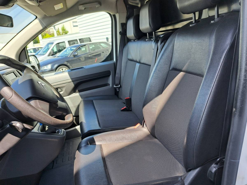 Photo 7 de l'offre de Citroën Jumpy (3) 17075 euros HT XL BlueHDi 150 S&S BVM6 CAF Club à 20490€ chez Carlyss automobiles Vitré