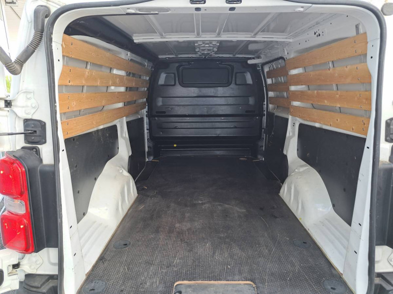 Photo 6 de l'offre de Citroën Jumpy (3) 17075 euros HT XL BlueHDi 150 S&S BVM6 CAF Club à 20490€ chez Carlyss automobiles Vitré