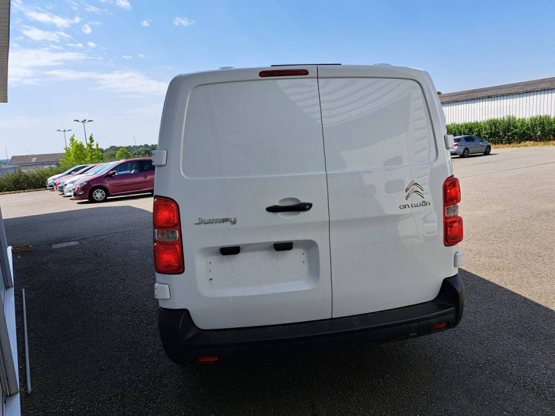 Photo 3 de l'offre de Citroën Jumpy (3) 17075 euros HT XL BlueHDi 150 S&S BVM6 CAF Club à 20490€ chez Carlyss automobiles Vitré