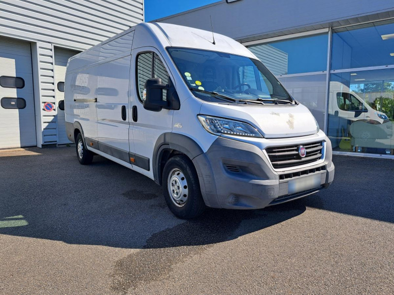 Photo 1 de l'offre de Fiat Ducato (3) 10825 euros HT Maxi 3.5 L H2 2.3 Multijet 130 Pack Pro. à 12990€ chez Carlyss automobiles Vitré