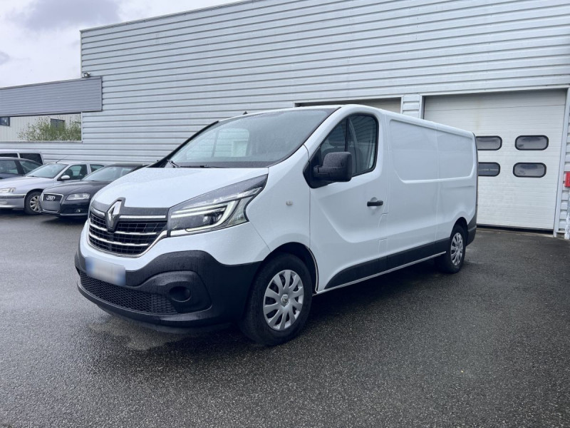 Photo 2 de l'offre de Renault Trafic (3) 19992 euros HT FG GCF L2H1 1200 Energy dCi 145 EDC à 23990€ chez Carlyss automobiles Vitré