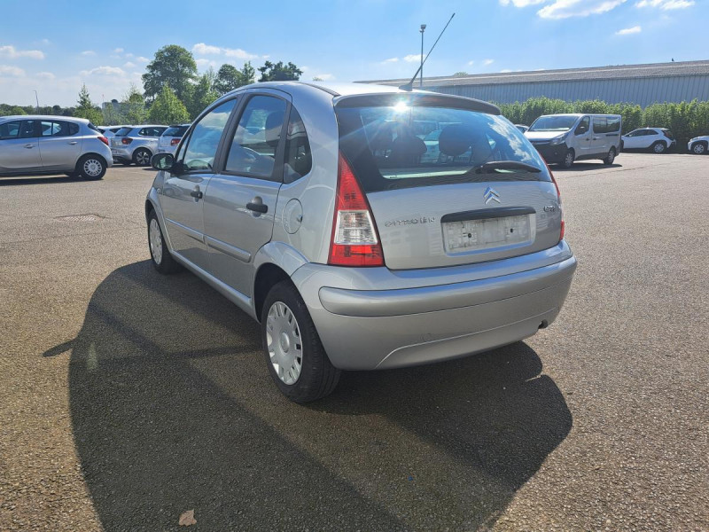 Photo 5 de l'offre de CITROEN C3 1.4i Airplay à 5990€ chez Carlyss automobiles Vitré