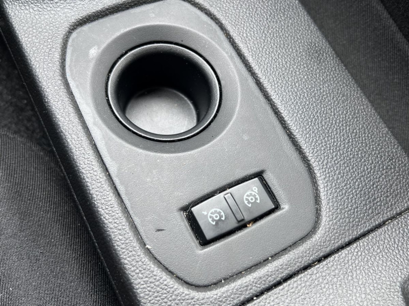 Photo 15 de l'offre de DACIA Duster (2) Prestige ECO-G 100 4x2 E6U à 13990€ chez Carlyss automobiles Vitré