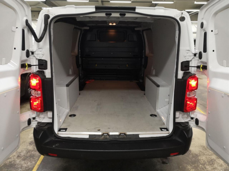 Photo 4 de l'offre de Citroën Jumpy (3) 22908 euros HT XL BHDi 145 EAT8 PACK PREM CONNECT à 27490€ chez Carlyss automobiles Vitré