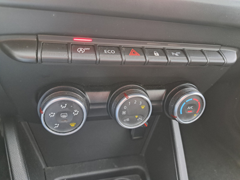 Photo 11 de l'offre de DACIA Duster (2) Confort TCe 100 4x2 2019 à 13990€ chez Carlyss automobiles Vitré