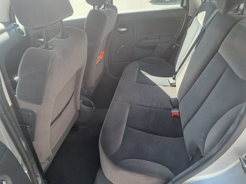 Photo 8 de l'offre de CITROEN C3 1.4i Airplay à 5990€ chez Carlyss automobiles Vitré