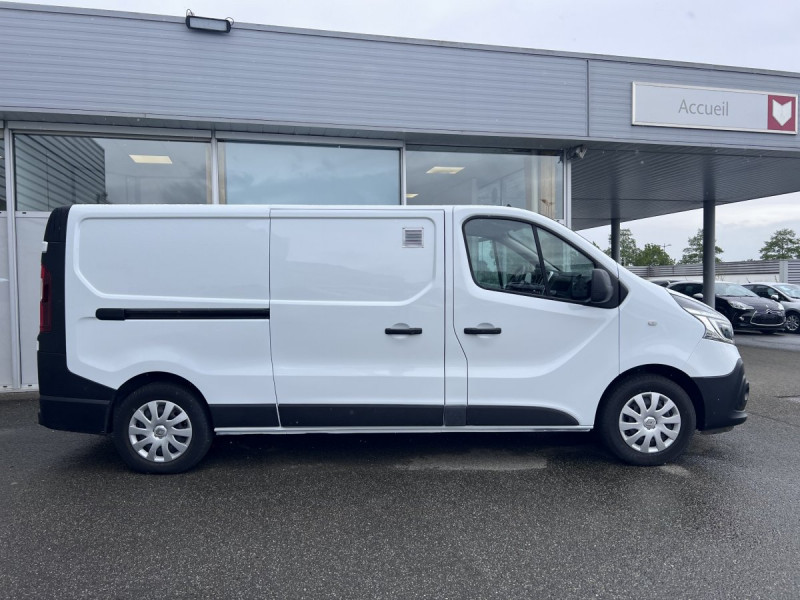 Photo 3 de l'offre de Renault Trafic (3) 19992 euros HT FG GCF L2H1 1200 Energy dCi 145 EDC à 23990€ chez Carlyss automobiles Vitré
