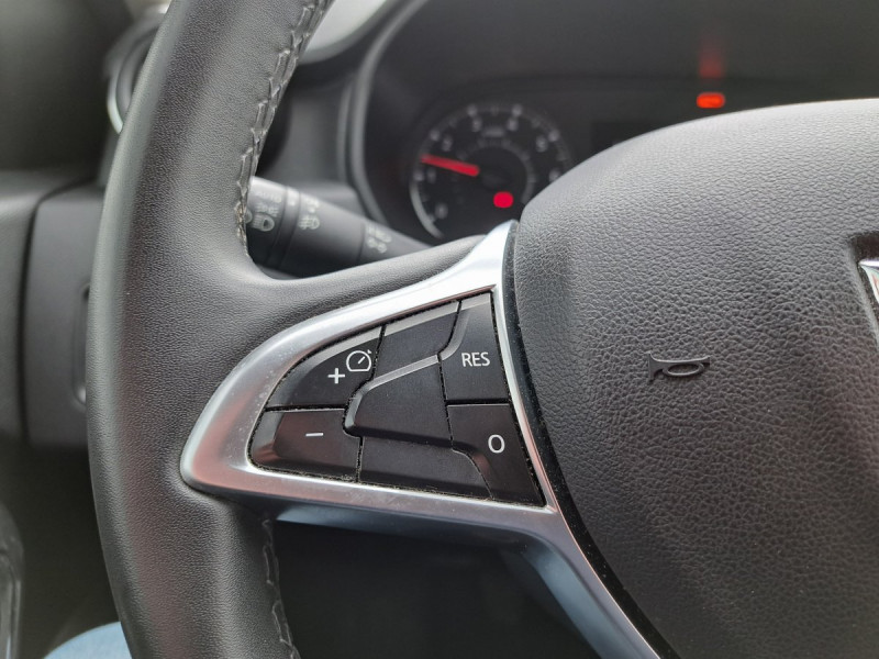 Photo 14 de l'offre de DACIA Duster (2) Confort TCe 100 4x2 2019 à 13990€ chez Carlyss automobiles Vitré