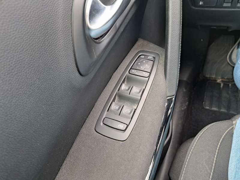 Photo 20 de l'offre de RENAULT Kadjar Business Blue dCi 115 - 21 à 16990€ chez Carlyss automobiles Vitré