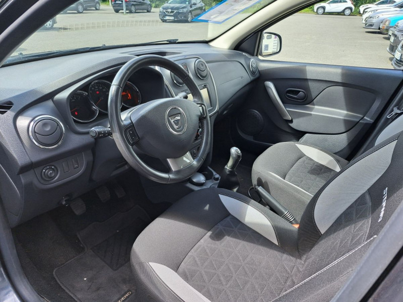 Photo 10 de l'offre de Dacia Sandero (2) Stepway dCi 90 à 10490€ chez Carlyss automobiles Vitré