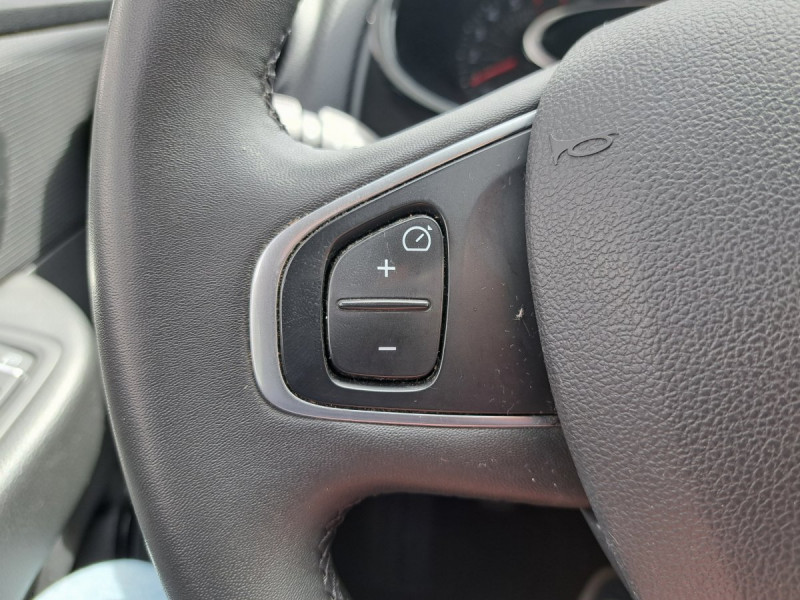 Photo 11 de l'offre de Renault Clio Estate (4) Zen TCe 90 - 18 à 10990€ chez Carlyss automobiles Vitré