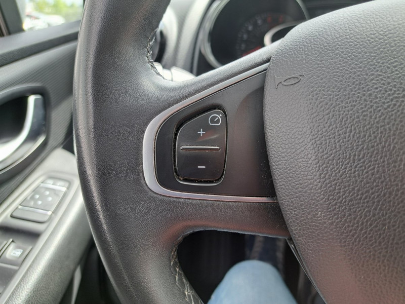 Photo 15 de l'offre de Renault Clio Estate (4) Zen TCe 75 - 18 à 9790€ chez Carlyss automobiles Vitré