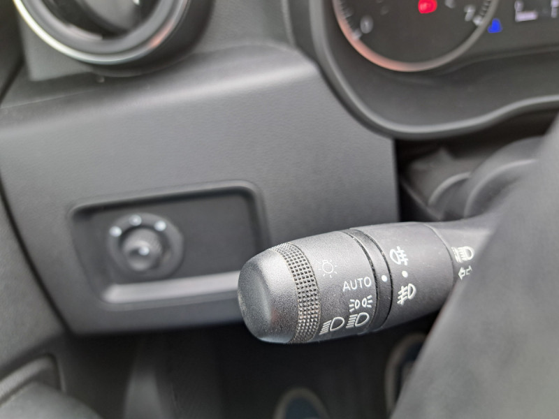 Photo 17 de l'offre de DACIA Duster (2) Confort TCe 100 4x2 2019 à 13990€ chez Carlyss automobiles Vitré