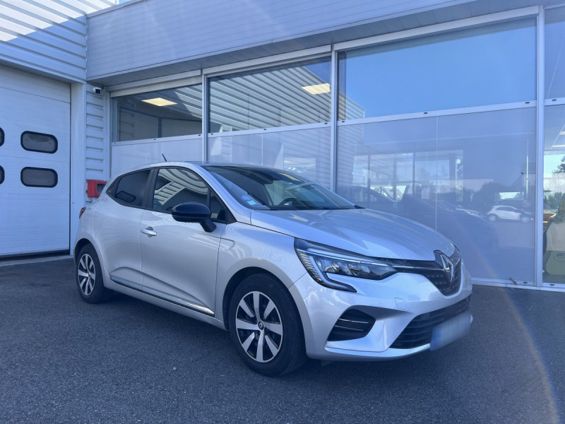 Photo 1 de l'offre de RENAULT Clio (5) Evolution E-Tech hybride 145 à 17490€ chez Carlyss automobiles Vitré