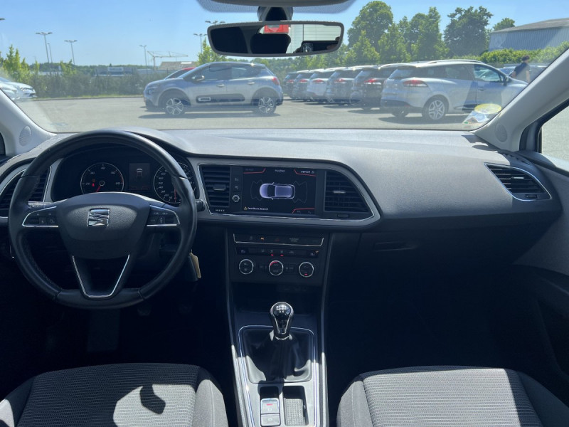 Photo 5 de l'offre de Seat Leon (3) 1.6 TDi 115 S&S Style à 13490€ chez Carlyss automobiles Vitré