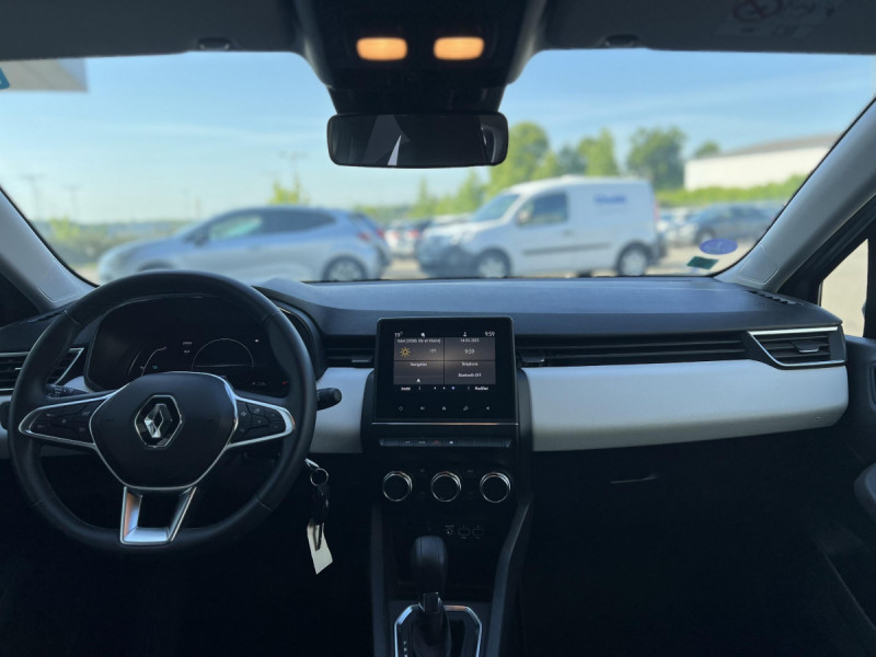 Photo 5 de l'offre de RENAULT Clio (5) Evolution E-Tech hybride 145 à 17490€ chez Carlyss automobiles Vitré