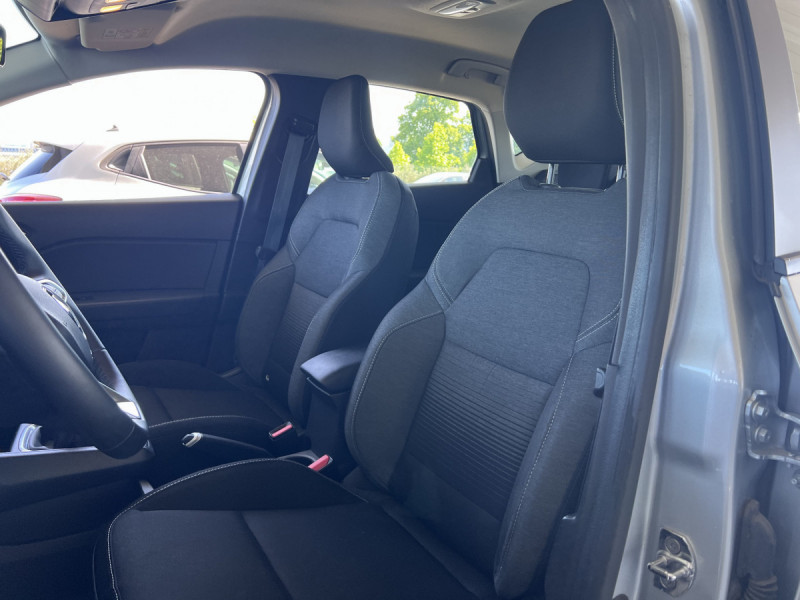 Photo 7 de l'offre de Renault Captur (2) Business Blue dCi 115 à 13990€ chez Carlyss automobiles Vitré