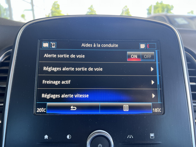 Photo 14 de l'offre de RENAULT Grand Scénic (3) Business Blue dCi 120 à 15290€ chez Carlyss automobiles Vitré